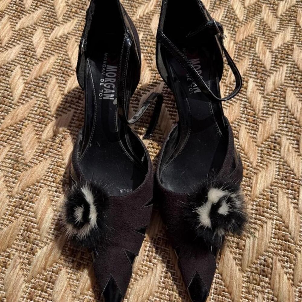 Vintage Black Morgan De Toi kitten heels with white & black fur accents